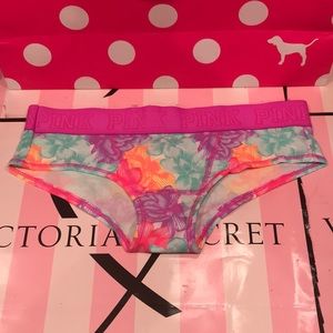 PINK Victoria's Secret Intimates & Sleepwear - 4/$38 💖PINK Victoria’s Secret Logo Hipster PINK Victoria's Secret Intimates & Sleepwear - 4/$38 💖PINK Victoria’s Secret Logo Hipster